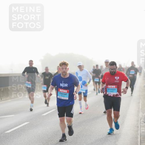 03.10.2026 - Köhlbrandbrückenlauf LAZAROV Photography http://msf.ph/oto/10697456 03.10.2026 09:16:32 Position 3 2018, 1325 meine-sportfotos.de
