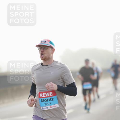 03.10.2026 - Köhlbrandbrückenlauf LAZAROV Photography http://msf.ph/oto/10697490 03.10.2026 09:16:36 Position 3 2204 meine-sportfotos.de