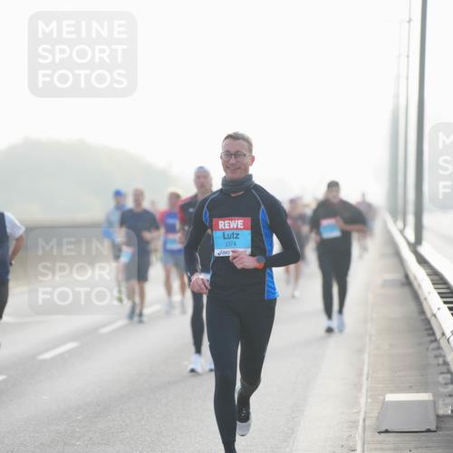 03.10.2026 - Köhlbrandbrückenlauf LAZAROV Photography http://msf.ph/oto/10697503 03.10.2026 09:16:39 Position 3 2374 meine-sportfotos.de