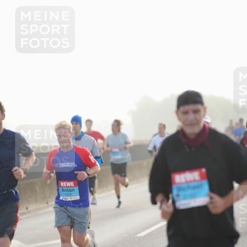 03.10.2026 - Köhlbrandbrückenlauf LAZAROV Photography http://msf.ph/oto/10697575 03.10.2026 09:16:46 Position 3 1833 meine-sportfotos.de