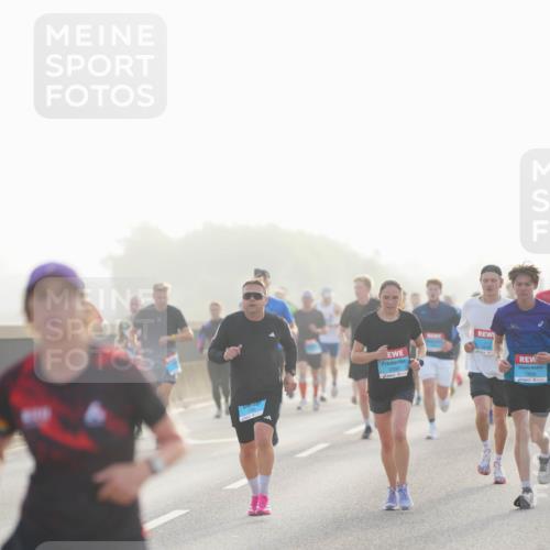 03.10.2026 - Köhlbrandbrückenlauf LAZAROV Photography http://msf.ph/oto/10697602 03.10.2026 09:16:50 Position 3 1280, 2390, 1600 meine-sportfotos.de