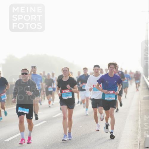 03.10.2026 - Köhlbrandbrückenlauf LAZAROV Photography http://msf.ph/oto/10697617 03.10.2026 09:16:51 Position 3 1280, 2390, 1600 meine-sportfotos.de