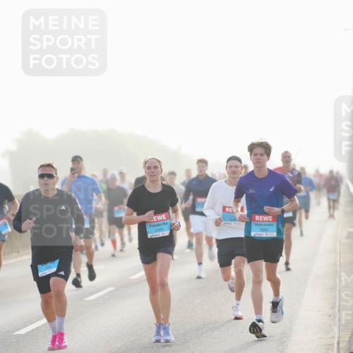 03.10.2026 - Köhlbrandbrückenlauf LAZAROV Photography http://msf.ph/oto/10697622 03.10.2026 09:16:52 Position 3 1280, 2390, 1600 meine-sportfotos.de
