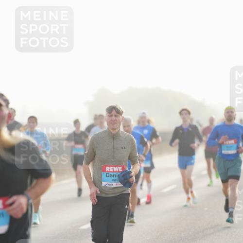 03.10.2026 - Köhlbrandbrückenlauf LAZAROV Photography http://msf.ph/oto/10697666 03.10.2026 09:17:01 Position 3 1646 meine-sportfotos.de