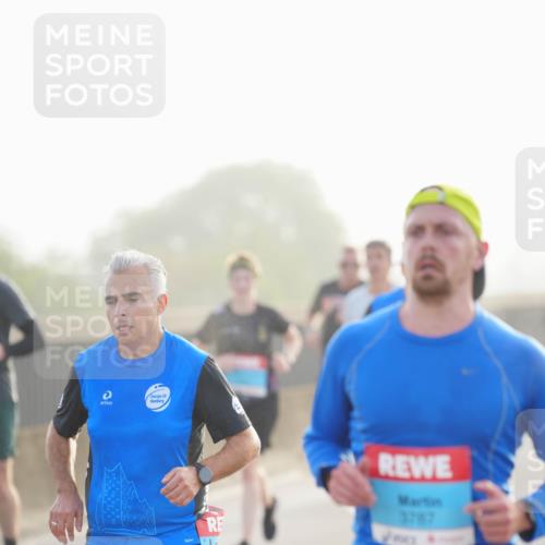 03.10.2026 - Köhlbrandbrückenlauf LAZAROV Photography http://msf.ph/oto/10697705 03.10.2026 09:17:05 Position 3 3767 meine-sportfotos.de