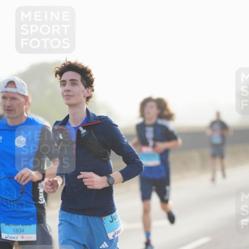 03.10.2026 - Köhlbrandbrückenlauf LAZAROV Photography http://msf.ph/oto/10697715 03.10.2026 09:17:07 Position 3 1834, 21 meine-sportfotos.de