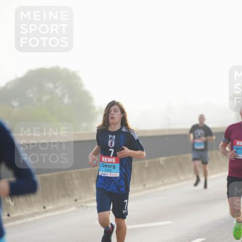 03.10.2026 - Köhlbrandbrückenlauf LAZAROV Photography http://msf.ph/oto/10697718 03.10.2026 09:17:07 Position 3 3, 2325, 600, 23 meine-sportfotos.de