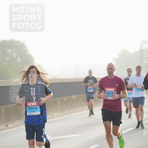 03.10.2026 - Köhlbrandbrückenlauf LAZAROV Photography http://msf.ph/oto/10697722 03.10.2026 09:17:08 Position 3 3, 7, 2325 meine-sportfotos.de