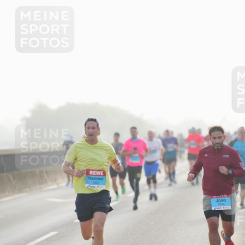 03.10.2026 - Köhlbrandbrückenlauf LAZAROV Photography http://msf.ph/oto/10697753 03.10.2026 09:17:11 Position 3 1321, 76114, 2240 meine-sportfotos.de