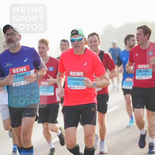03.10.2026 - Köhlbrandbrückenlauf LAZAROV Photography http://msf.ph/oto/10697831 03.10.2026 09:17:23 Position 3 2330, 1641, 2302, 1639 meine-sportfotos.de