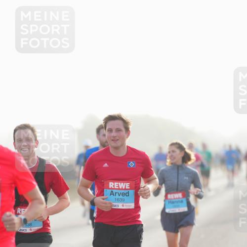 03.10.2026 - Köhlbrandbrückenlauf LAZAROV Photography http://msf.ph/oto/10697835 03.10.2026 09:17:23 Position 3 538, 1639 meine-sportfotos.de