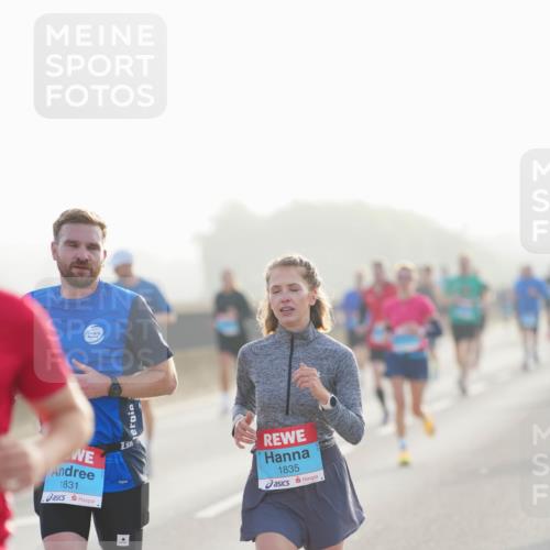03.10.2026 - Köhlbrandbrückenlauf LAZAROV Photography http://msf.ph/oto/10697848 03.10.2026 09:17:25 Position 3 1831, 73, 1835 meine-sportfotos.de