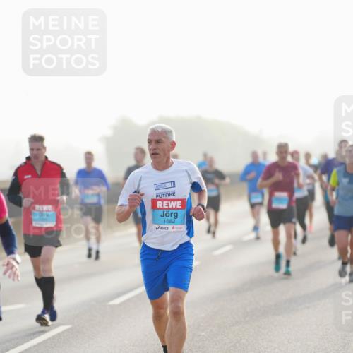 03.10.2026 - Köhlbrandbrückenlauf LAZAROV Photography http://msf.ph/oto/10697877 03.10.2026 09:17:30 Position 3 1682 meine-sportfotos.de