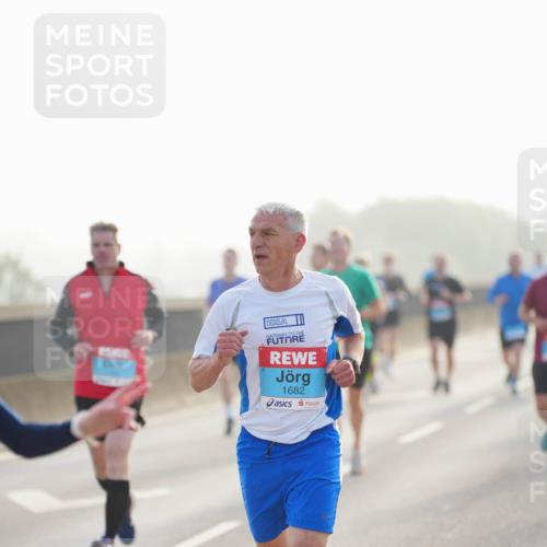 03.10.2026 - Köhlbrandbrückenlauf LAZAROV Photography http://msf.ph/oto/10697889 03.10.2026 09:17:31 Position 3 1682 meine-sportfotos.de