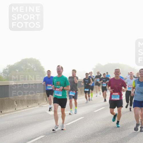 03.10.2026 - Köhlbrandbrückenlauf LAZAROV Photography http://msf.ph/oto/10697898 03.10.2026 09:17:33 Position 3 42, 195 meine-sportfotos.de