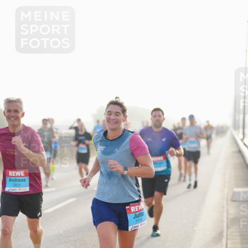 03.10.2026 - Köhlbrandbrückenlauf LAZAROV Photography http://msf.ph/oto/10697923 03.10.2026 09:17:36 Position 3 42, 195, 2212, 1715 meine-sportfotos.de