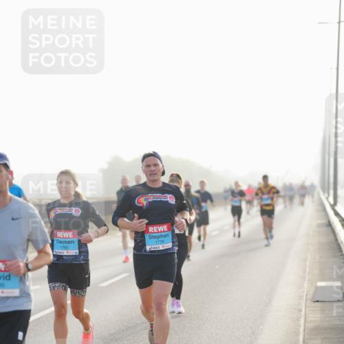 03.10.2026 - Köhlbrandbrückenlauf LAZAROV Photography http://msf.ph/oto/10697954 03.10.2026 09:17:40 Position 3 86, 1780, 1776 meine-sportfotos.de
