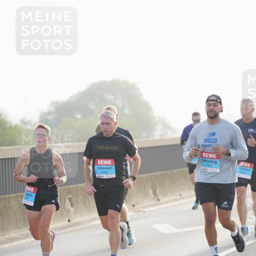 03.10.2026 - Köhlbrandbrückenlauf LAZAROV Photography http://msf.ph/oto/10698119 03.10.2026 09:18:05 Position 3 307, 2308, 2042, 1648 meine-sportfotos.de