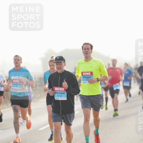 03.10.2026 - Köhlbrandbrückenlauf LAZAROV Photography http://msf.ph/oto/10698150 03.10.2026 09:18:08 Position 3 2418, 102 meine-sportfotos.de