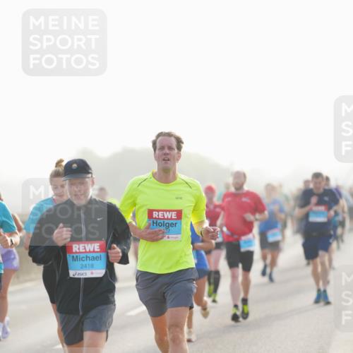 03.10.2026 - Köhlbrandbrückenlauf LAZAROV Photography http://msf.ph/oto/10698154 03.10.2026 09:18:09 Position 3 2418, 27 meine-sportfotos.de