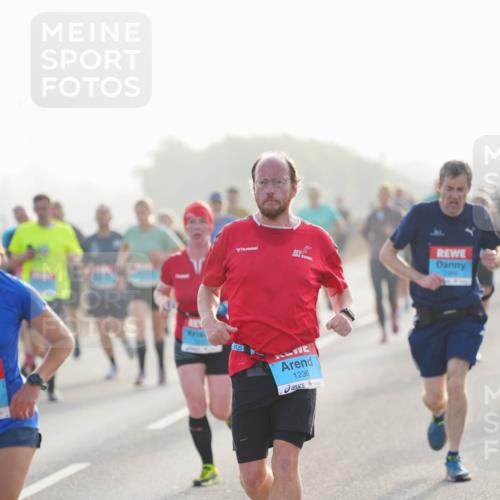 03.10.2026 - Köhlbrandbrückenlauf LAZAROV Photography http://msf.ph/oto/10698184 03.10.2026 09:18:13 Position 3 2354, 1236 meine-sportfotos.de