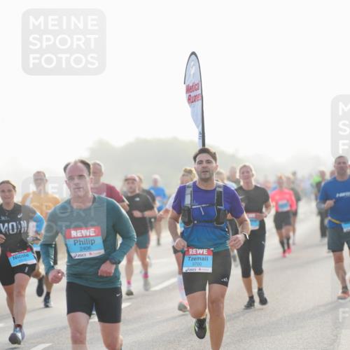 03.10.2026 - Köhlbrandbrückenlauf LAZAROV Photography http://msf.ph/oto/10698344 03.10.2026 09:18:30 Position 3 2314, 2406, 3700 meine-sportfotos.de