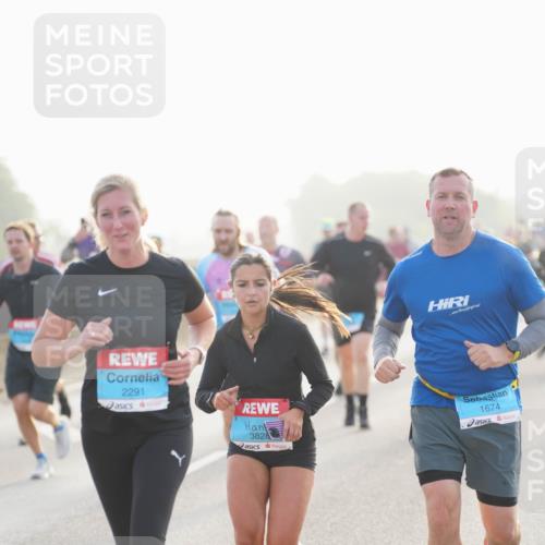 03.10.2026 - Köhlbrandbrückenlauf LAZAROV Photography http://msf.ph/oto/10698376 03.10.2026 09:18:35 Position 3 2291, 3828, 1674 meine-sportfotos.de