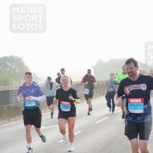 03.10.2026 - Köhlbrandbrückenlauf LAZAROV Photography http://msf.ph/oto/10698462 03.10.2026 09:18:46 Position 3 2264, 2296, 1779 meine-sportfotos.de