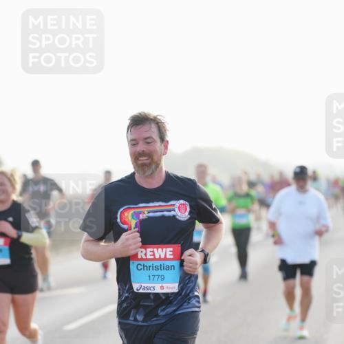 03.10.2026 - Köhlbrandbrückenlauf LAZAROV Photography http://msf.ph/oto/10698471 03.10.2026 09:18:47 Position 3 1779, 1910 meine-sportfotos.de