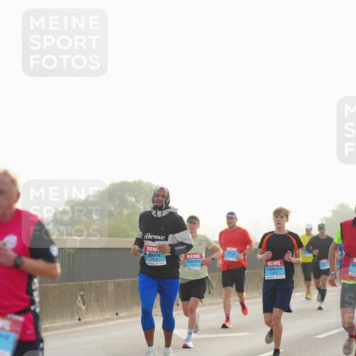 03.10.2026 - Köhlbrandbrückenlauf LAZAROV Photography http://msf.ph/oto/10698570 03.10.2026 09:19:03 Position 3 2416, 1072 meine-sportfotos.de