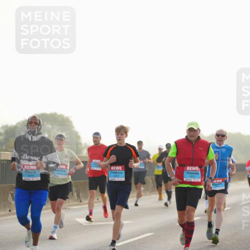 03.10.2026 - Köhlbrandbrückenlauf LAZAROV Photography http://msf.ph/oto/10698573 03.10.2026 09:19:04 Position 3 2416, 1072, 1071 meine-sportfotos.de