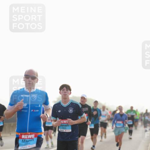 03.10.2026 - Köhlbrandbrückenlauf LAZAROV Photography http://msf.ph/oto/10698601 03.10.2026 09:19:06 Position 3 2404, 1855 meine-sportfotos.de