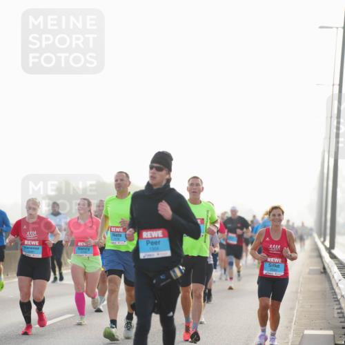 03.10.2026 - Köhlbrandbrückenlauf LAZAROV Photography http://msf.ph/oto/10698722 03.10.2026 09:19:20 Position 3 2081, 1170, 1304, 2080 meine-sportfotos.de