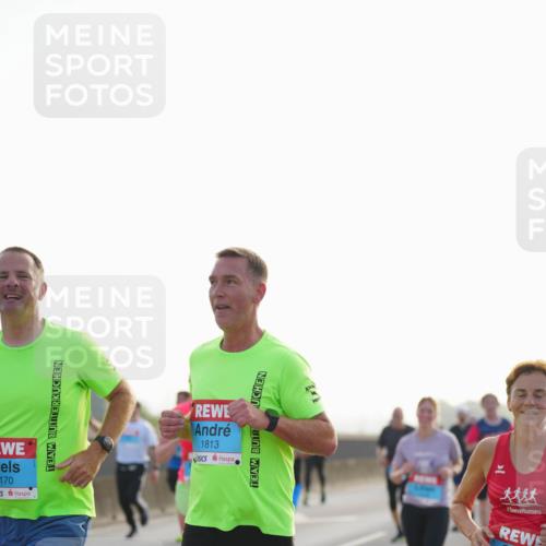 03.10.2026 - Köhlbrandbrückenlauf LAZAROV Photography http://msf.ph/oto/10698760 03.10.2026 09:19:24 Position 3 170, 1813, 2080 meine-sportfotos.de