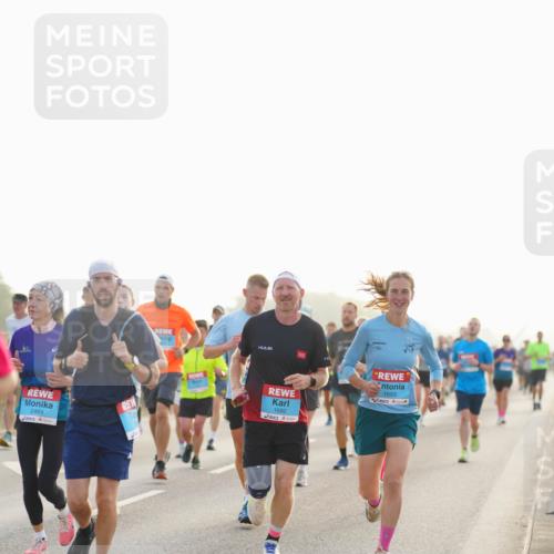 03.10.2026 - Köhlbrandbrückenlauf LAZAROV Photography http://msf.ph/oto/10698781 03.10.2026 09:19:27 Position 3 2469, 1692, 1693 meine-sportfotos.de