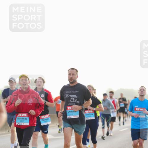 03.10.2026 - Köhlbrandbrückenlauf LAZAROV Photography http://msf.ph/oto/10698813 03.10.2026 09:19:32 Position 3 1330, 1207, 2521, 2696, 45 meine-sportfotos.de