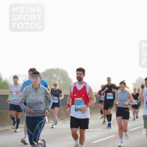 03.10.2026 - Köhlbrandbrückenlauf LAZAROV Photography http://msf.ph/oto/10698848 03.10.2026 09:19:35 Position 3 3820, 7 meine-sportfotos.de