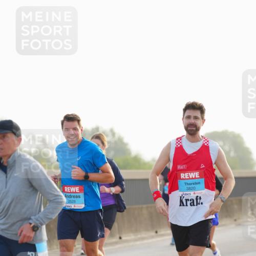 03.10.2026 - Köhlbrandbrückenlauf LAZAROV Photography http://msf.ph/oto/10698865 03.10.2026 09:19:37 Position 3 2528, 3820 meine-sportfotos.de