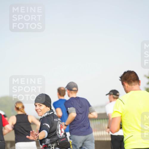03.10.2026 - Köhlbrandbrückenlauf LAZAROV Photography http://msf.ph/oto/10698890 03.10.2026 09:19:39 Position 3  meine-sportfotos.de