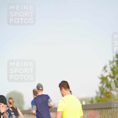 03.10.2026 - Köhlbrandbrückenlauf LAZAROV Photography http://msf.ph/oto/10698894 03.10.2026 09:19:40 Position 3  meine-sportfotos.de