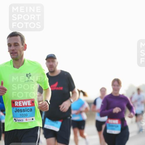 03.10.2026 - Köhlbrandbrückenlauf LAZAROV Photography http://msf.ph/oto/10698903 03.10.2026 09:19:42 Position 3 1039 meine-sportfotos.de