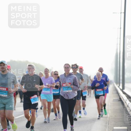 03.10.2026 - Köhlbrandbrückenlauf LAZAROV Photography http://msf.ph/oto/10698931 03.10.2026 09:19:45 Position 3 2357, 1025, 2353 meine-sportfotos.de