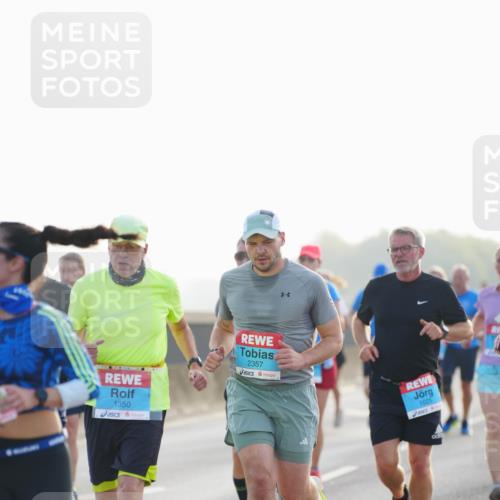 03.10.2026 - Köhlbrandbrückenlauf LAZAROV Photography http://msf.ph/oto/10698944 03.10.2026 09:19:47 Position 3 1350, 2357, 1025 meine-sportfotos.de