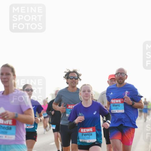 03.10.2026 - Köhlbrandbrückenlauf LAZAROV Photography http://msf.ph/oto/10698985 03.10.2026 09:19:51 Position 3 2800, 287, 1181, 1184 meine-sportfotos.de