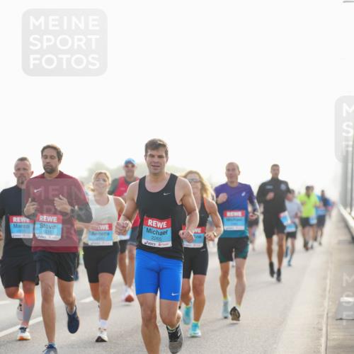 03.10.2026 - Köhlbrandbrückenlauf LAZAROV Photography http://msf.ph/oto/10699062 03.10.2026 09:20:03 Position 3 2445, 2265, 2510, 1535 meine-sportfotos.de