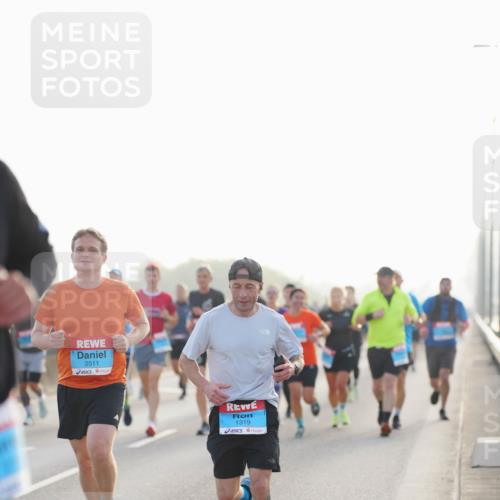 03.10.2026 - Köhlbrandbrückenlauf LAZAROV Photography http://msf.ph/oto/10699134 03.10.2026 09:20:10 Position 3 2511, 1319 meine-sportfotos.de