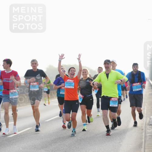 03.10.2026 - Köhlbrandbrückenlauf LAZAROV Photography http://msf.ph/oto/10699138 03.10.2026 09:20:13 Position 3 2335, 2553, 2471, 3757 meine-sportfotos.de