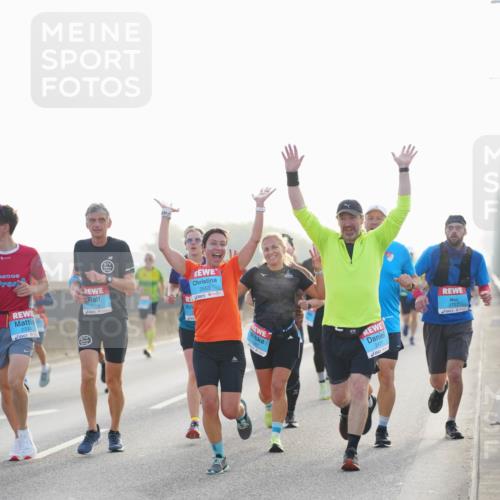 03.10.2026 - Köhlbrandbrückenlauf LAZAROV Photography http://msf.ph/oto/10699143 03.10.2026 09:20:13 Position 3 1208, 2553, 3757 meine-sportfotos.de