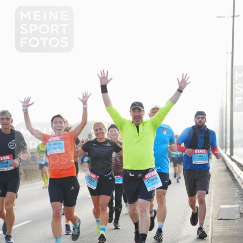 03.10.2026 - Köhlbrandbrückenlauf LAZAROV Photography http://msf.ph/oto/10699152 03.10.2026 09:20:14 Position 3 1208, 2553, 2471, 3757 meine-sportfotos.de