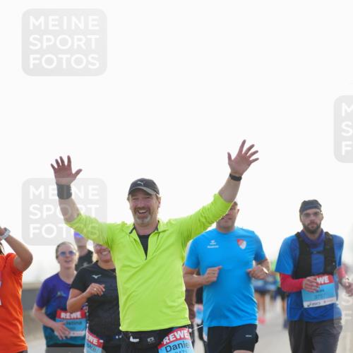 03.10.2026 - Köhlbrandbrückenlauf LAZAROV Photography http://msf.ph/oto/10699162 03.10.2026 09:20:15 Position 3 6, 2471, 3757 meine-sportfotos.de